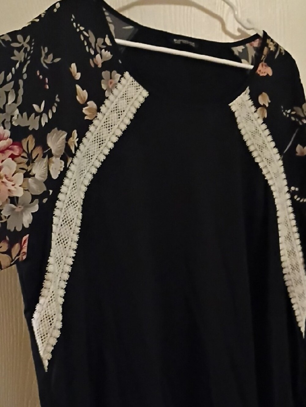 BloomChic Black Tunic with Floral Dolman Sleeves and Lace Trim - Picture 5 of 6